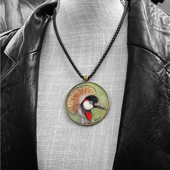 OOAK African crowned crane handpainted pendant brass bezel 16” black chain - Picture 8 of 9